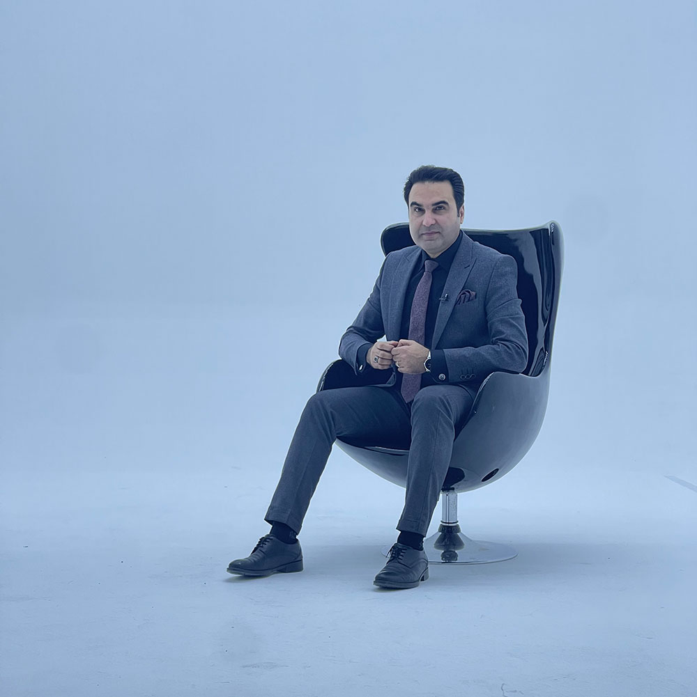 دکتر افشین فاتح